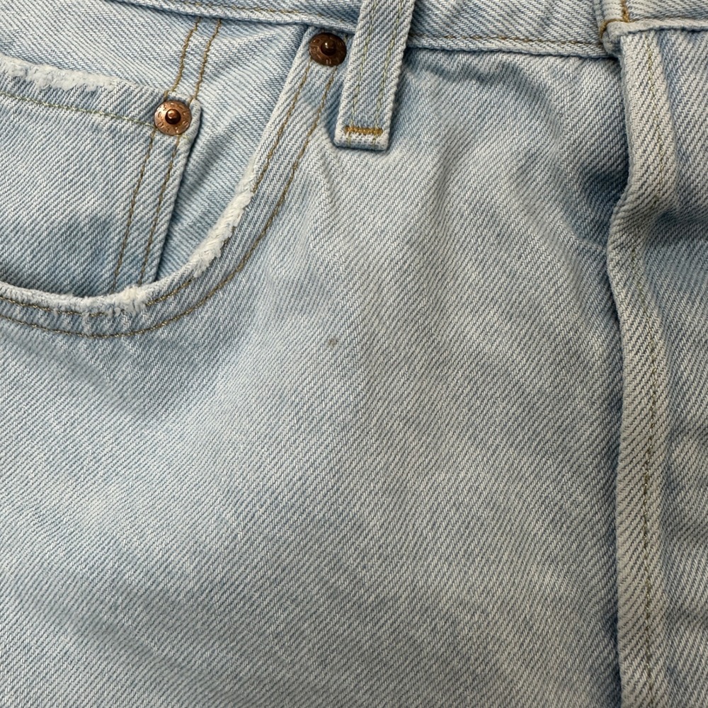 Levi's Women 501 Original Cutoff Denim Shorts Light Wash Blue W30 Summer Boho - Picture 5 of 9
